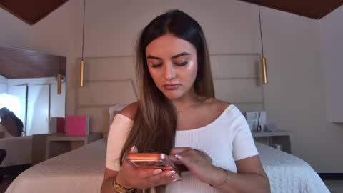 miss__ary_ online show from 06/03/26, 11:57