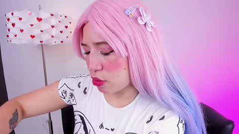 Snapshot of miss__daphne chatting on 09/19/25, 02:46 Daphne online show from 09/19/25, 02:46