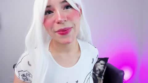 Snapshot of miss__daphne chatting on 10/25/25, 06:13 Daphne online show from 10/25/25, 06:13