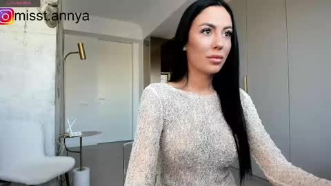 Snapshot of miss__tanya chatting on 03/05/25, 08:43 Miss Tanya online show from 03/05/25, 08:43