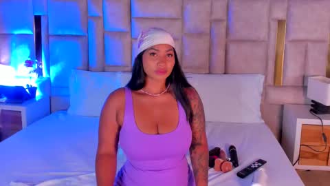 Miss Abigail  online show from 12/05/25, 02:03