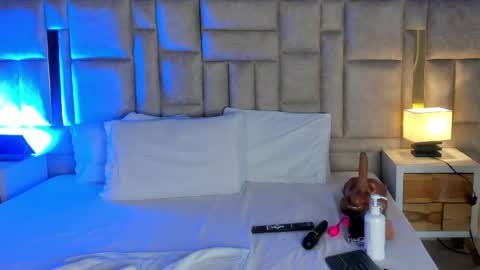 Miss Abigail  online show from 04/24/26, 01:13
