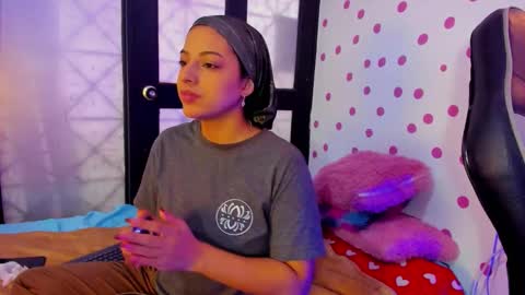 Snapshot of miss_akemi chatting on 11/10/25, 01:10 Akemi 3 online show from 11/10/25, 01:10