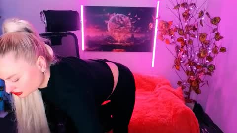 miss_alice_silver online show from 10/19/25, 04:40