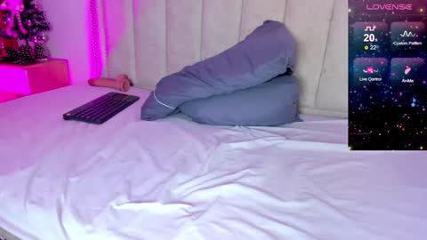 Snapshot of miss_ambrer chatting on 12/19/24, 08:02 Amber online show from 12/19/24, 08:02