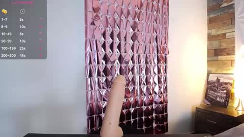 Snapshot of miss_antonellaa_ chatting on 01/08/25, 11:10 Antonella online show from 01/08/25, 11:10