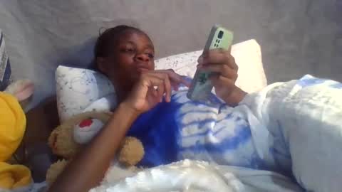 miss_belllo online show from 02/09/25, 06:05