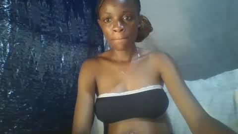 miss_belllo online show from 02/17/25, 05:14