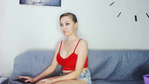 miss_blonde1 online show from 05/05/26, 06:54