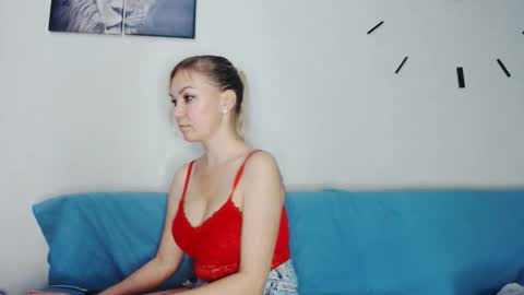 miss_blonde1 online show from 05/22/26, 07:15