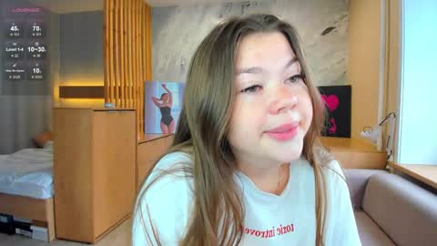 Snapshot of miss_bubbles chatting on 09/13/25, 12:54 Sandy online show from 09/13/25, 12:54