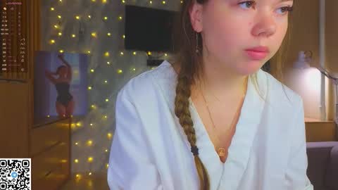 Snapshot of miss_bubbles chatting on 12/17/25, 01:22 Sandy online show from 12/17/25, 01:22