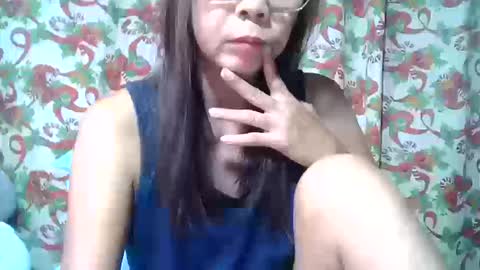 miss_capricorn online show from 12/18/25, 07:31