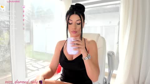 miss_diamond__ online show from 03/11/25, 07:26