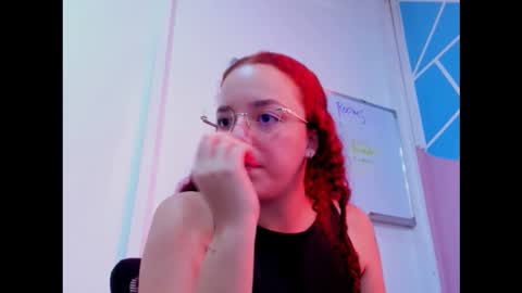 miss_dior1 online show from 02/19/26, 05:09