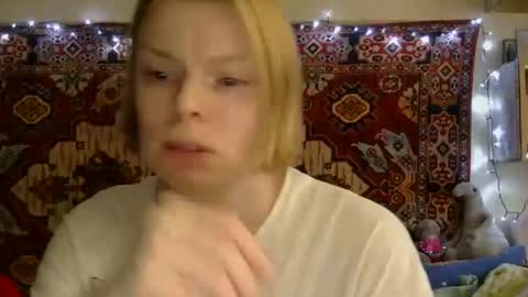 Elis online show from 09/18/25, 10:39