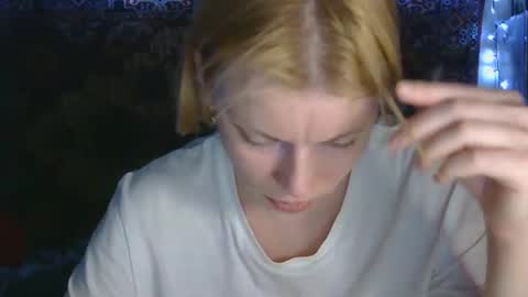 Elis online show from 09/27/25, 05:51