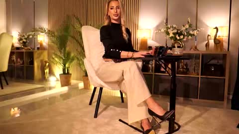 Snapshot of miss_ema_divine chatting on 01/08/26, 07:27 Miss Ema Devine online show from 01/08/26, 07:27