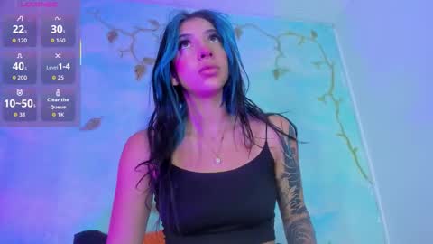 miss_evans_ online show from 10/14/25, 04:35