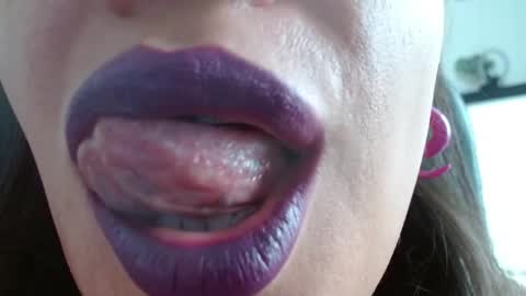 Miss Evoleth online show from 06/05/26, 07:41