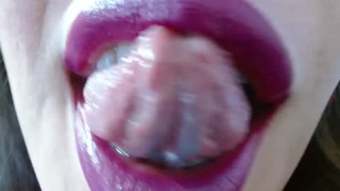 Miss Evoleth online show from 07/07/26, 12:02