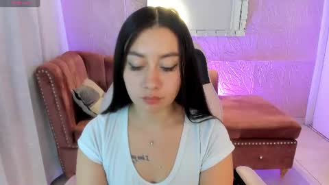 Snapshot of miss_isabella_m chatting on 06/11/26, 02:04 Isabella online show from 06/11/26, 02:04