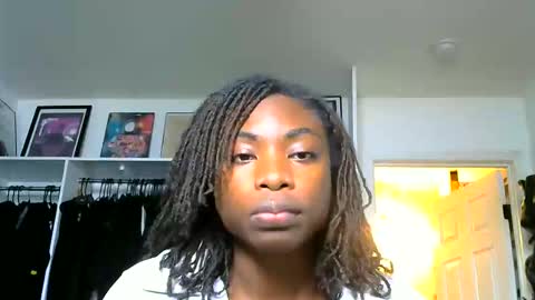 Miss Ivory online show from 04/19/26, 12:00