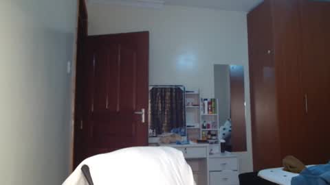 Miss Kiarrafit online show from 12/12/24, 07:26