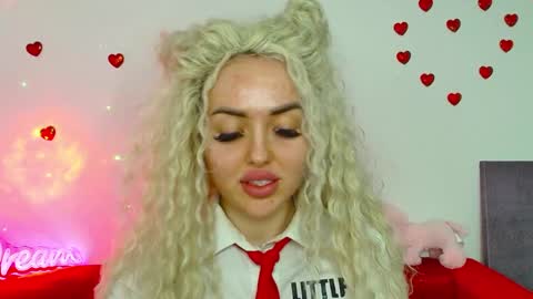 Snapshot of miss_kiten chatting on 02/02/25, 01:45 miss_kiten online show from 02/02/25, 01:45