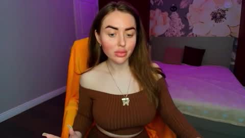 miss_kiten online show from 05/19/26, 01:56