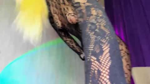 Snapshot of miss_kreez chatting on 10/26/25, 10:43 Sonya online show from 10/26/25, 10:43