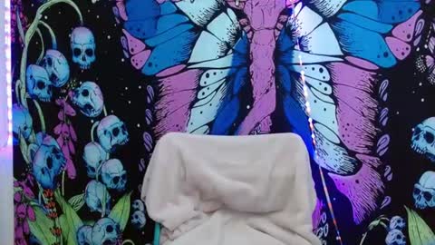 Ahri James online show from 08/07/26, 06:54