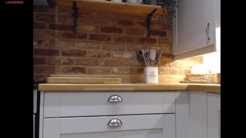 Anna online show from 02/07/26, 09:02