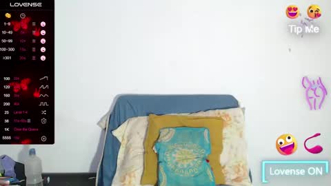 Snapshot of miss_mestiza chatting on 02/20/25, 01:25 Ashley online show from 02/20/25, 01:25