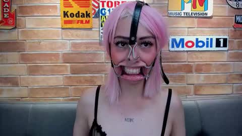 Miss Monserrat online show from 01/19/26, 05:33