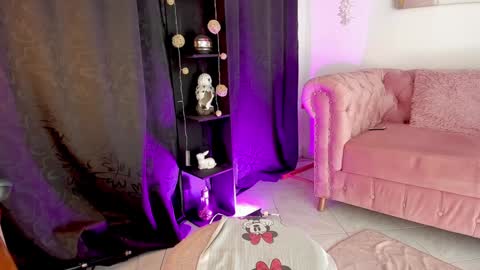 Snapshot of miss_selene chatting on 01/08/25, 02:35 intagram miss selene59 online show from 01/08/25, 02:35