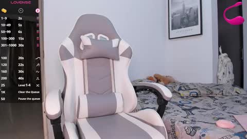 miss_soffi1 online show from 02/23/25, 02:04