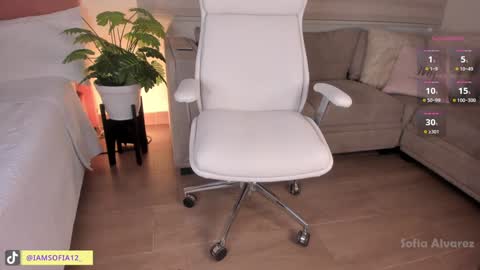 Sofia Alvarez online show from 01/11/25, 11:34