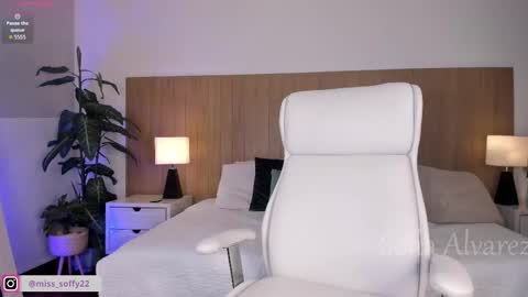 Sofia Alvarez online show from 11/04/25, 09:47