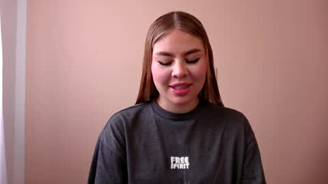 sophi 3 online show from 06/30/26, 05:25