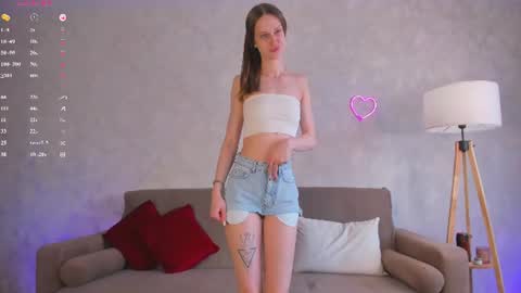 Snapshot of miss_spider chatting on 06/13/26, 09:29 Spider girl Help me reach 10 likes online show from 06/13/26, 09:29