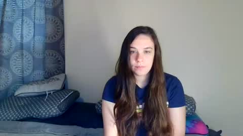 Bella online show from 06/17/26, 04:19