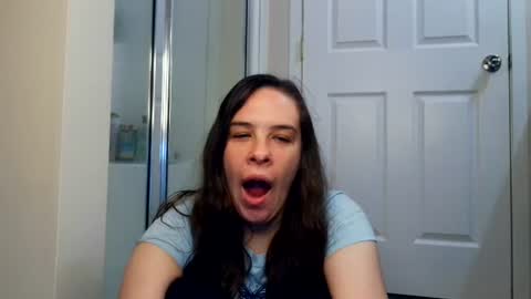Bella online show from 06/27/26, 03:22