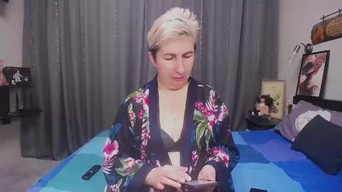 Snapshot of miss_tasha_kom chatting on 12/06/24, 07:32 miss_tasha_kom online show from 12/06/24, 07:32