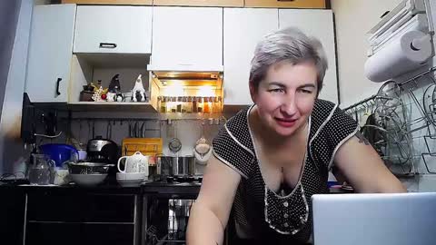 Snapshot of miss_tasha_kom chatting on 12/28/24, 02:43 miss_tasha_kom online show from 12/28/24, 02:43