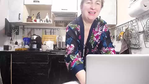 Snapshot of miss_tasha_kom chatting on 01/05/25, 06:24 miss_tasha_kom online show from 01/05/25, 06:24