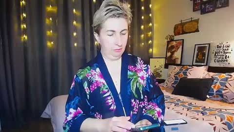 Snapshot of miss_tasha_kom chatting on 01/31/25, 11:24 miss_tasha_kom online show from 01/31/25, 11:24