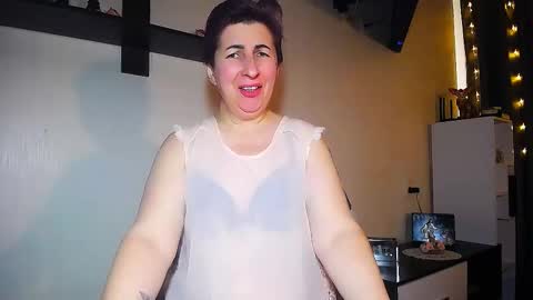 Snapshot of miss_tasha_kom chatting on 02/14/25, 08:10 miss_tasha_kom online show from 02/14/25, 08:10