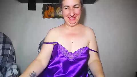 Snapshot of miss_tasha_kom chatting on 09/11/25, 10:15 miss_tasha_kom online show from 09/11/25, 10:15