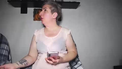 Snapshot of miss_tasha_kom chatting on 09/18/25, 12:18 miss_tasha_kom online show from 09/18/25, 12:18